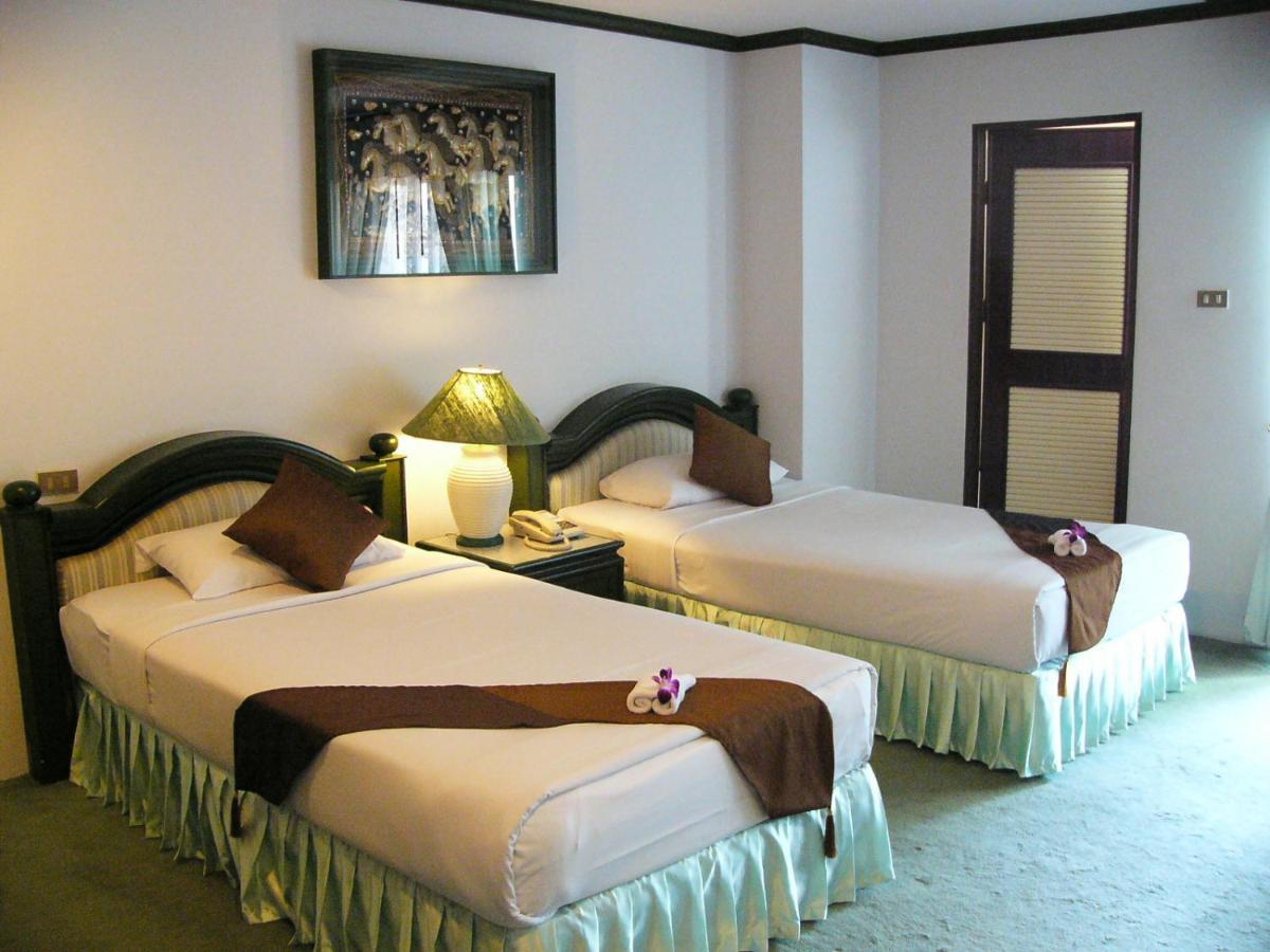 Chiangmai Ratanakosin Hotel Chiang Mai Exterior photo
