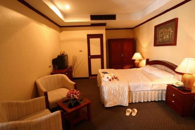 Chiangmai Ratanakosin Hotel Chiang Mai Exterior photo